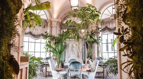 Charming Restocafé With Garden Seating for Afternoon Celebrations