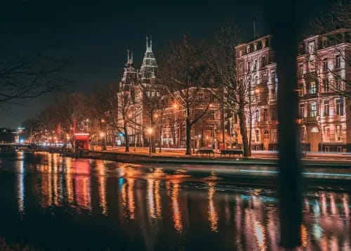 A Guide to Hosting an After-Work Event in Amsterdam
