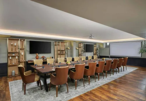 Elegant Contemporary Boardroom for Productive Quarterly Meetings