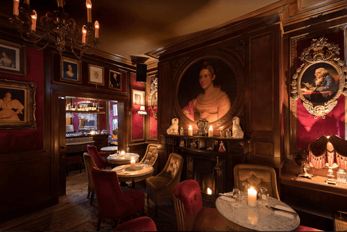 Charming Venue With Victorian-Era Decor