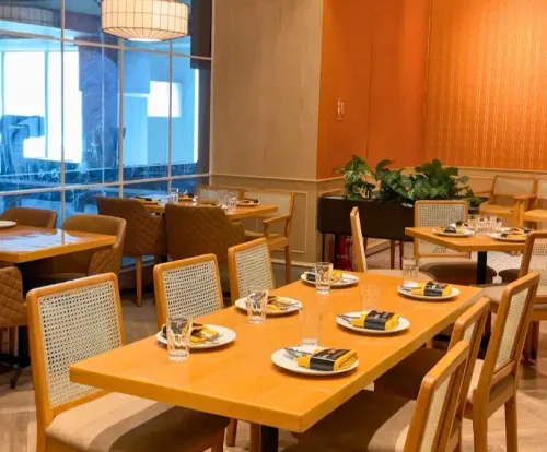 Leaf-Accented Contemporary Restaurant for Casual Gatherings