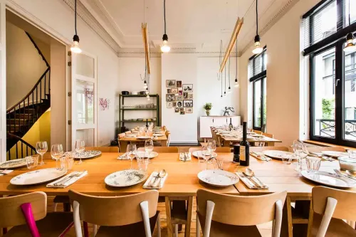 Cosy Hidden-Gem Venue With Wooden Interiors For Corporate Dinners