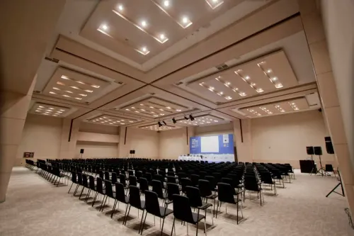 Striking Modern Event Hall for High-Profile Corporate Seminars