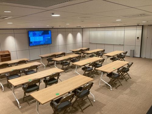 Sophisticated and Practical Space With Mobile Furniture for Seminars