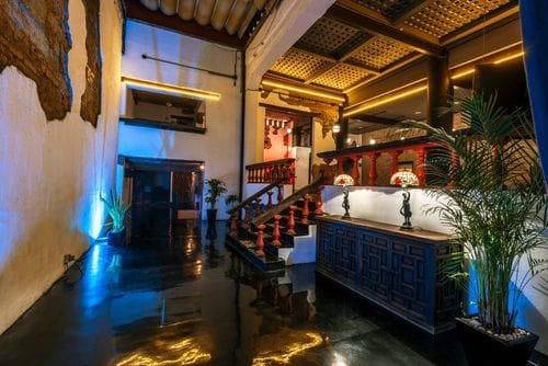 Industrial Chic Salon With Art Deco Flair for Upscale Corporate Parties