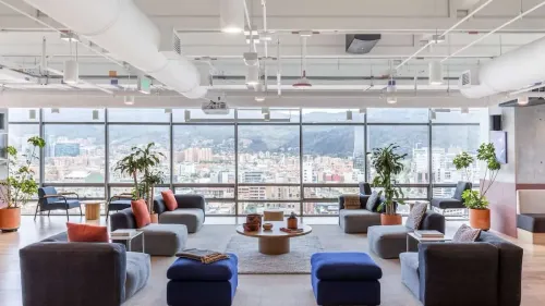 Elevated Urban Escape With Picturesque Mountain Views for Inspiring Corporate Events