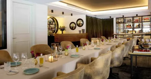 Modern Luxurious Dining Room for Sophisticated Private Dinners