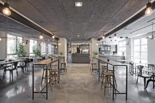 Charming Industrial Venue With Indoor Garden for Cocktail Events