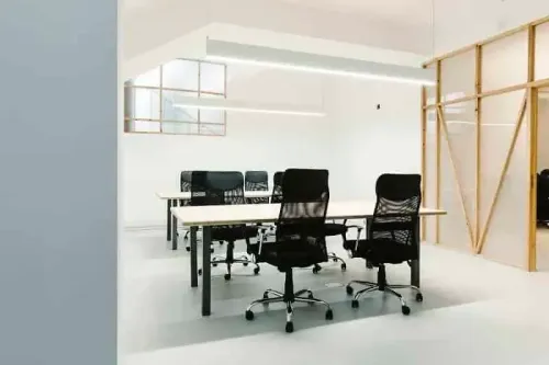 Pristine Minimalist Room for Creative Brainstorms and Productive Meetings