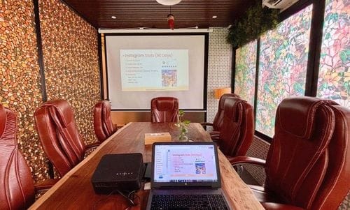 Wooden Conference Room With Patterned Glass for Team Meetings