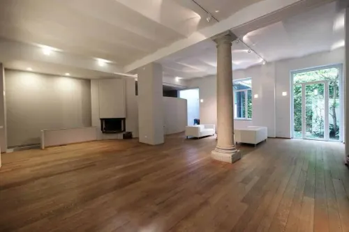 Classic Neoclassical Venue With Charming Private Garden for Chic Events