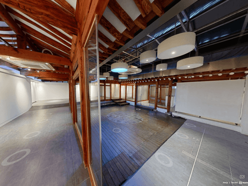 Modern Glass and Wooden Architecture With Artistic Charm for Exhibitions and Events