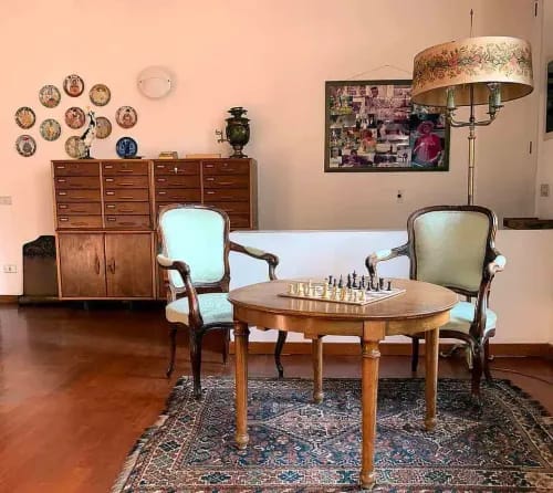 Vintage house for meetings and productions