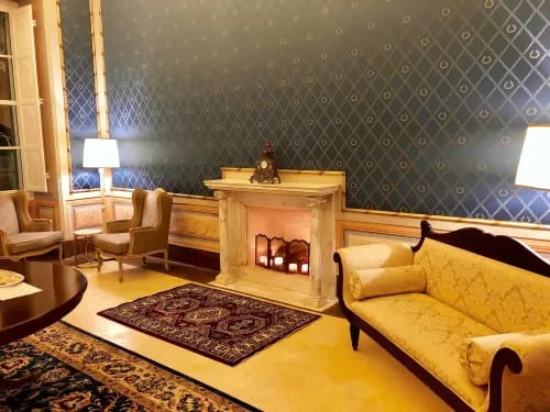 Regal Baroque Chamber for High-Profile Dining Experiences