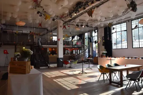 Remarkable industrial space with tons of daylight 