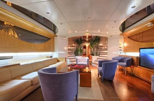 Elegant Yacht With Eiffel Tower Views for Sophisticated Cocktail Parties