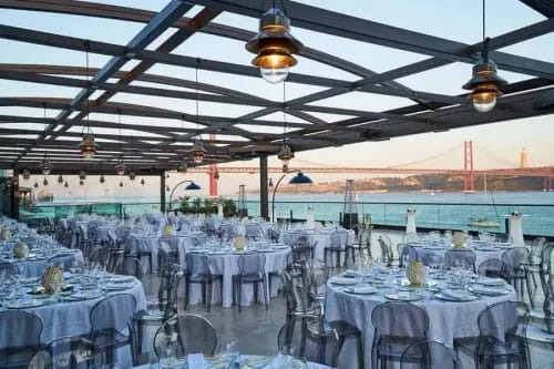 Panoramic Rooftop With Unbeatable River Views for Glamorous Events