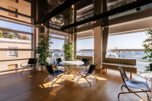 Panoramic Venue With Minimalist Elegance for Inspiring Corporate Events