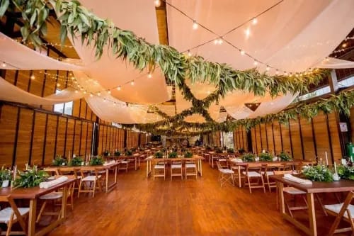 Rustic Wooden Haven With Picturesque Views for Corporate Celebrations