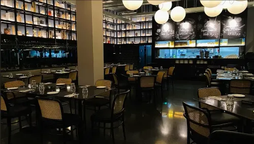 Stylish Italian Restaurant With Bold Décor and Patio for Unforgettable Events