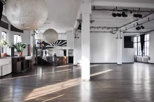 Industrial-Inspired Loft With an Art Deco Touch for Exquisite Banquets