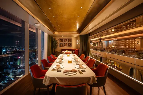 City View Private Dining Suite for Intimate Gatherings