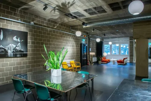 Industrial event space with a retro touch