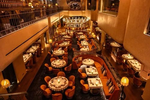 Double-Height Modern Chinese Dining Hall for Luxury Celebrations