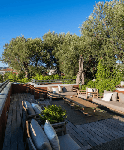 Tranquil Rooftop Oasis With Lush Greenery for Exclusive Gatherings