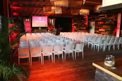 Rustic Beach-Themed Lounge With Modern Ambience for Engaging Mixers