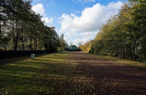 Expansive Outdoor Venue for Outdoor Exhibitions and Trade Shows