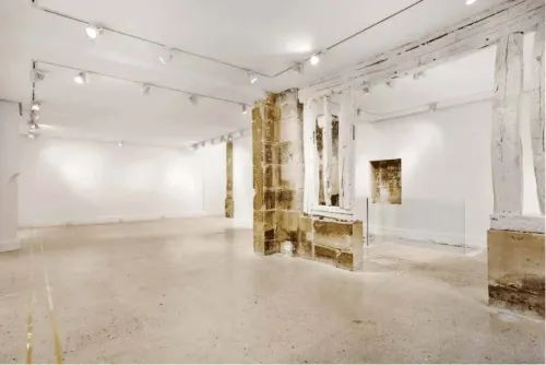 Stunning Loft With a Vaulted Cellar for Chic Pop-Up Stores