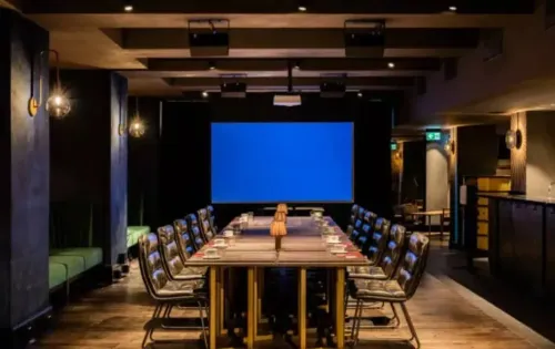 Jazz-Infused Space With Sophisticated Charm for Dynamic Corporate Events