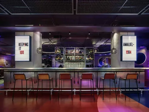 Eclectic Avant-Garde Bar Lounge for Lively Cocktail Parties