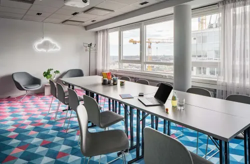 Airy and soft space for successful meetings