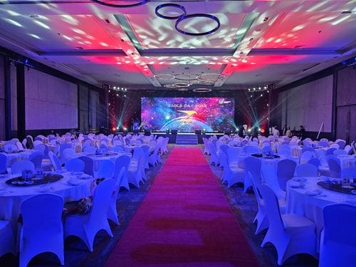 Classic Banquet Hall with Vintage Charm