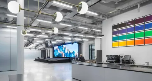 Expansive Industrial Venue With Cutting-Edge Design for Impactful Presentations