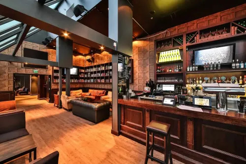 Sophisticated Lounge With Skyline Views for Private Breakfast Meetings