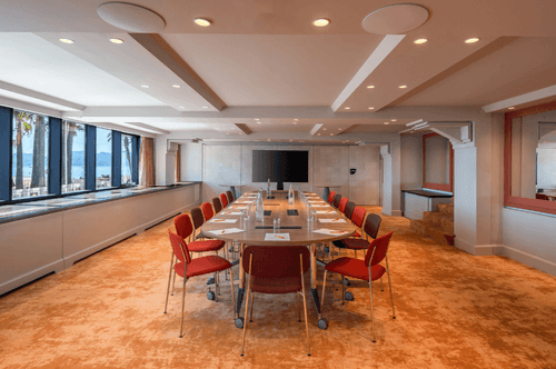 Refined and Spacious Meeting Lounge Blending Comfort and Functionality