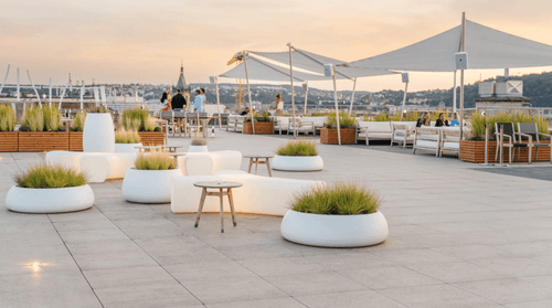 Spacious Rooftop Lounge With City Views for Sophisticated Dining and Gatherings