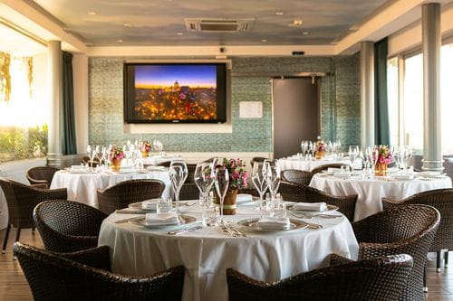 Elegant Meeting Room With Private Balcony for Meetings, Dinners, and Workshops