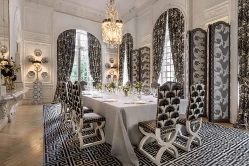 Lavish Neoclassical Salon With Ornate Detailing for Elite Private Receptions