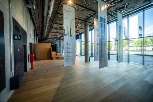 Immersive Urban Hub With a Floor to Ceiling Windows for Forward-Thinking Events