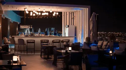 Chic Rooftop Lounge With Panoramic Skyline Views for Vibrant Mixers. Hyp